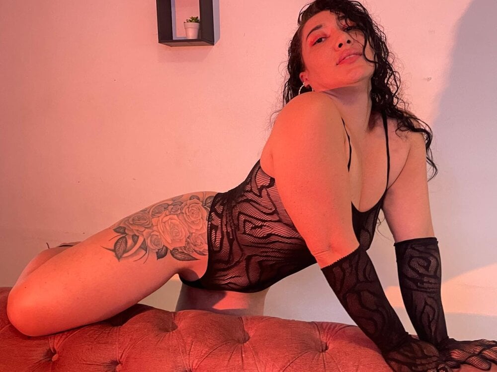 ximena_windsor profile