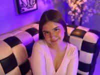 MIACUTEE's webcam live show