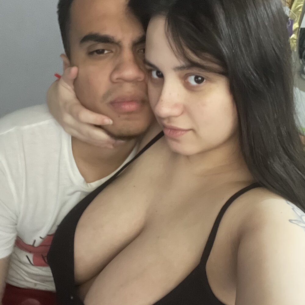 Watch  Galaycris live on StripChat