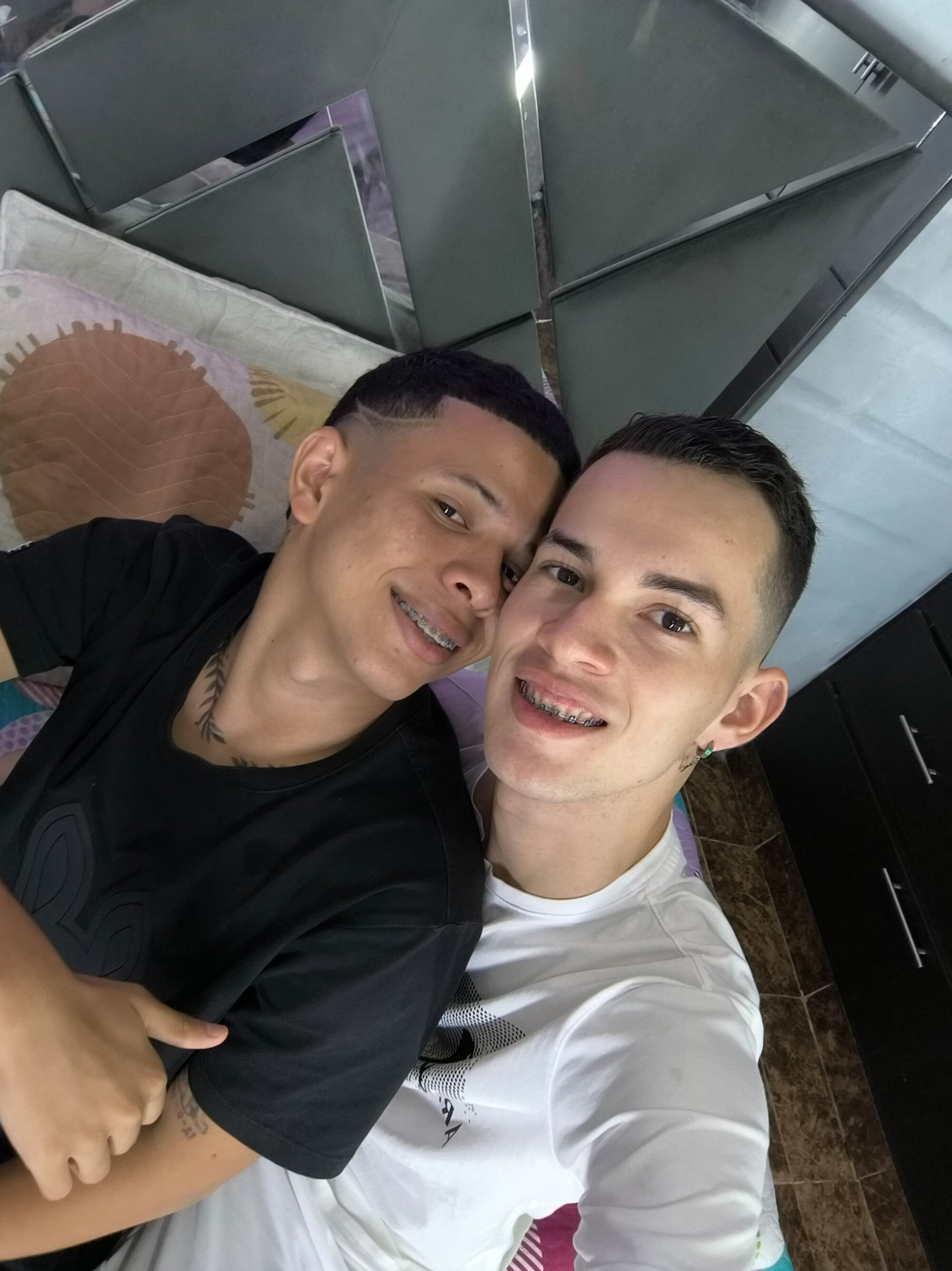 FRIENDS_WITHSEX19
