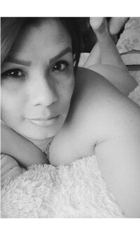 Devora_Dark2's Offline Chat Room