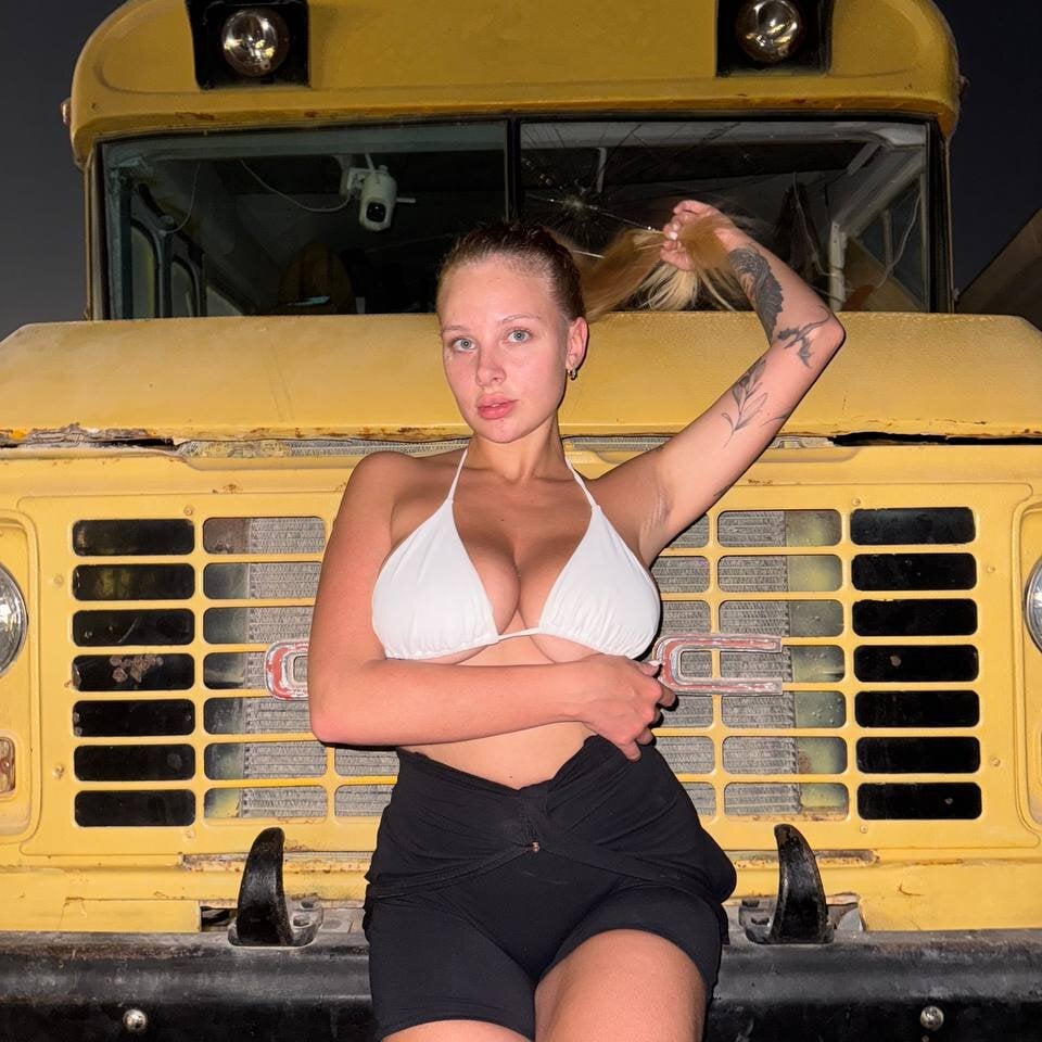 livesex.fan barbara_babe livesex profile in in-a-pearl-at-the-bottom-of-the-sea cams