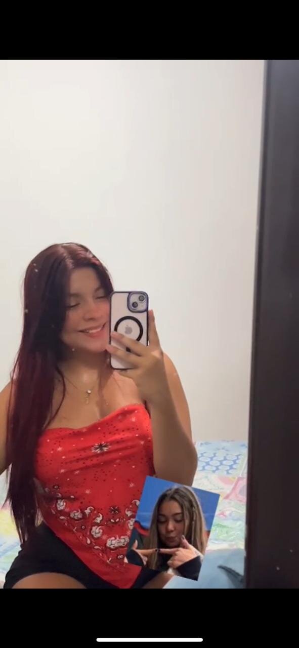 emely_lee_