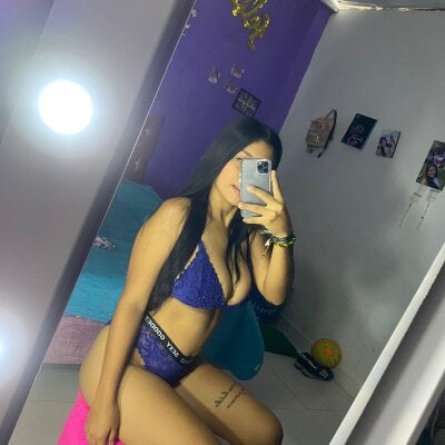 queenantonella 🌽 live nude stream