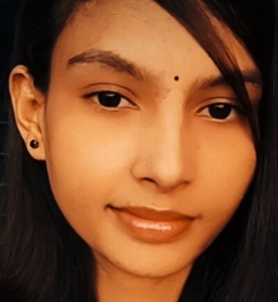 124pakhi on StripChat