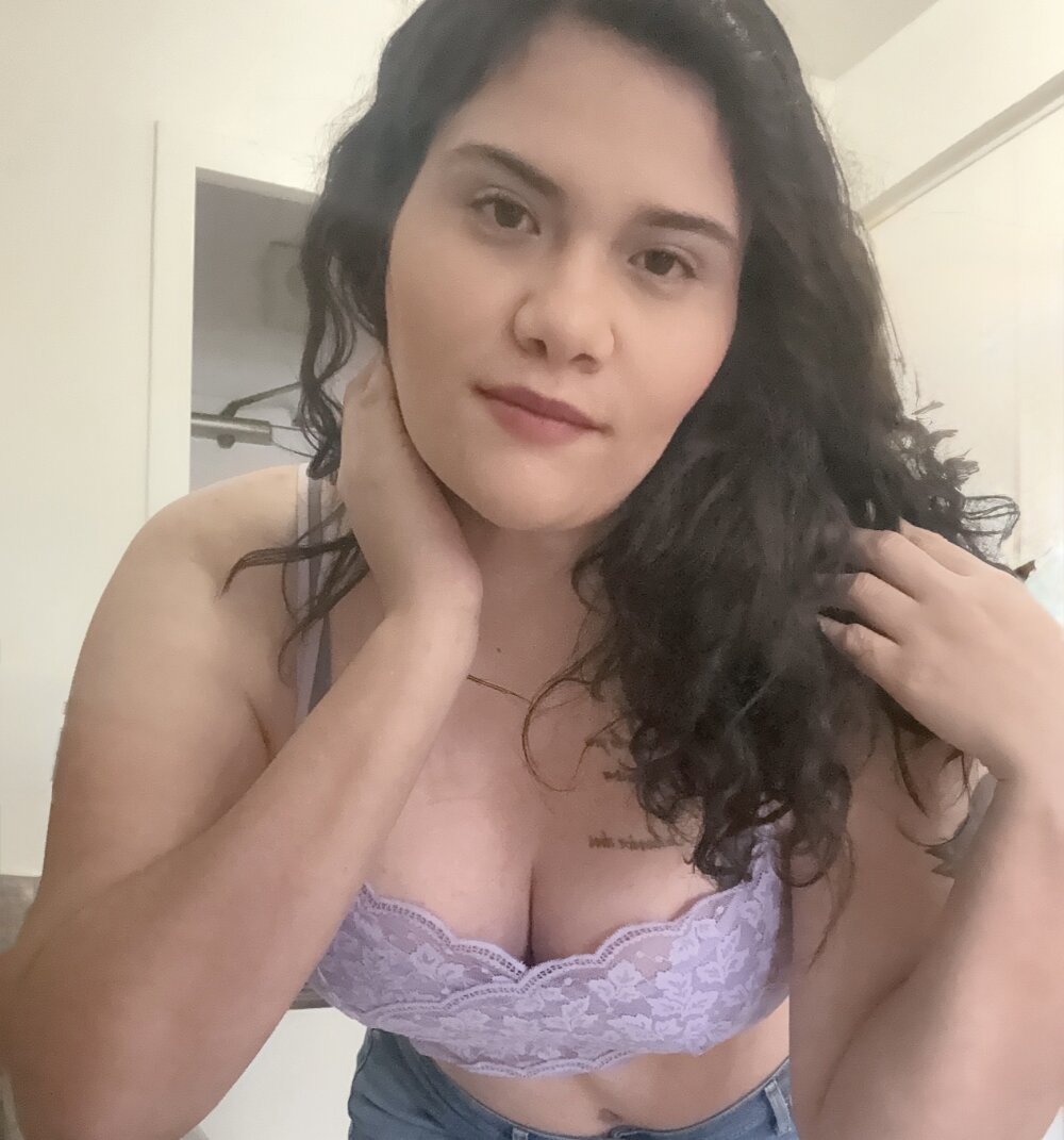 badgirlwebcam.com amys95 livesex profile in bisexual cams