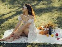 KiraHoney's webcam live show