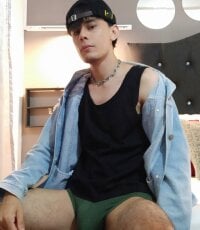 Huge_latin_cock's webcam live show