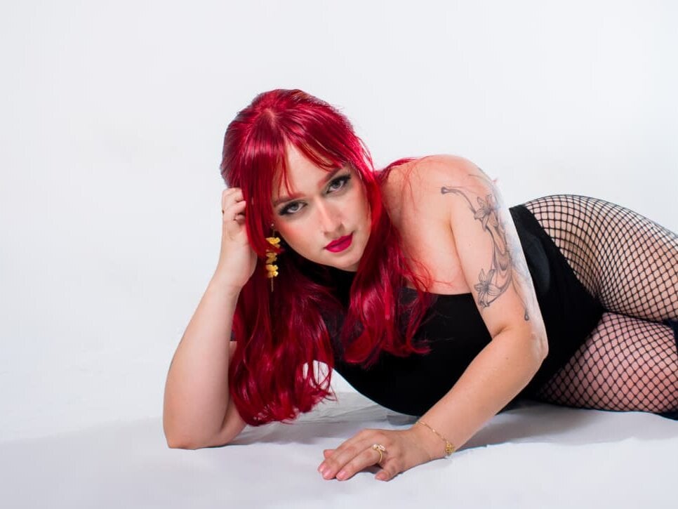 sexchat-joy.com lilithvelvet_ livesex profile in in-a-place-full-of-orgasms cams