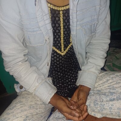 elivecams.com Satiya73b livesex profile in ethnicityindian cams