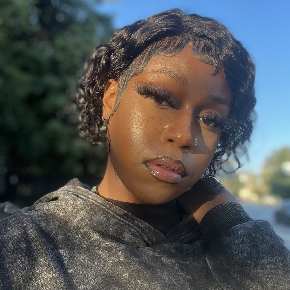 free6cams.com sexcikween livesex profile in ebony cams