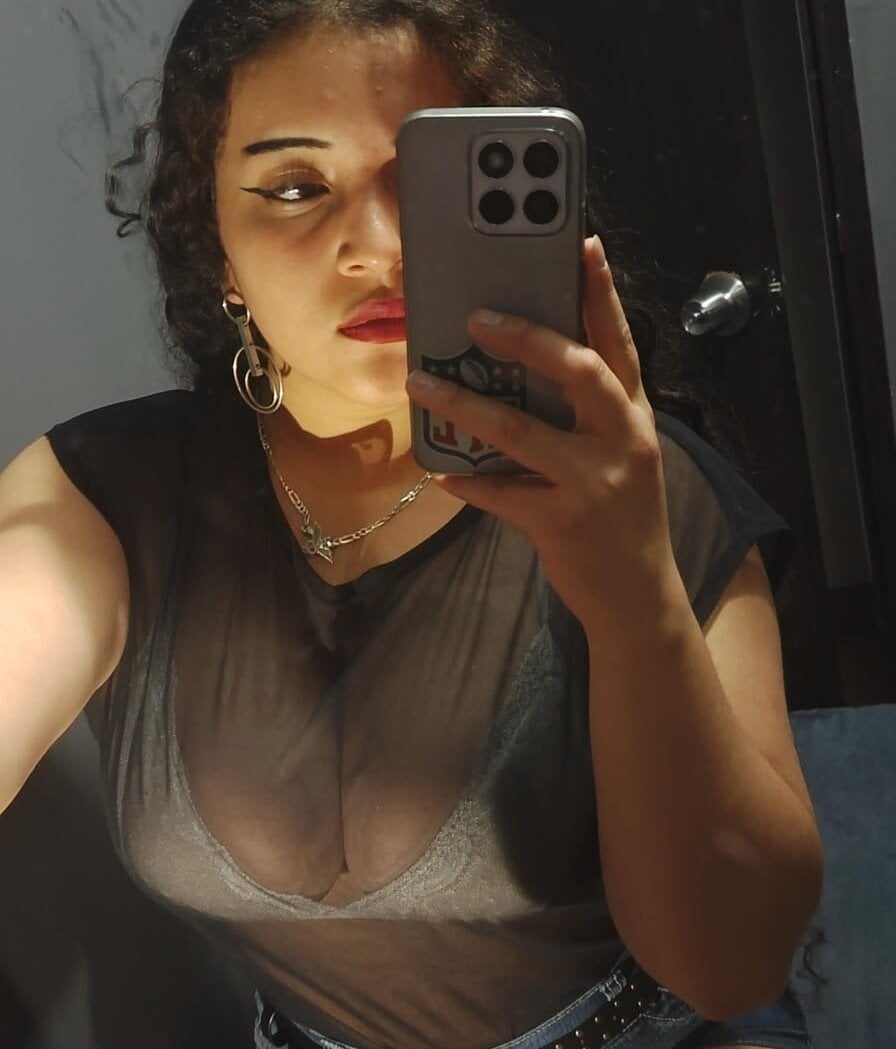 stripchat moon_shaddow webcam profile pic via livesex.fan