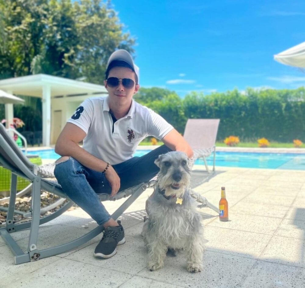 jhan237's Offline XXX Chat