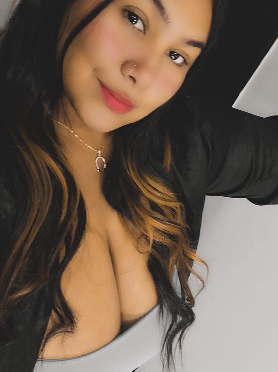 Live sex webcam photo for salome_stars #290112551