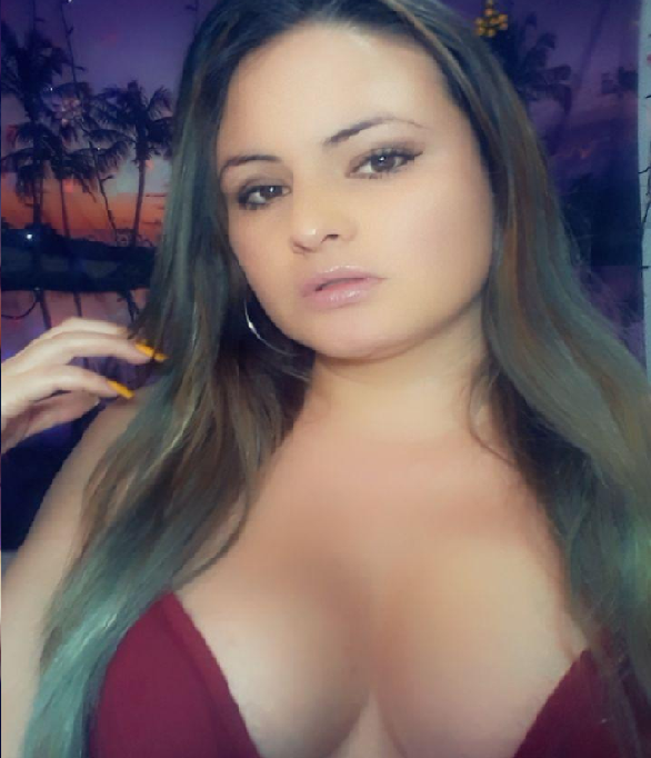 gabrielaa28 from stripchat