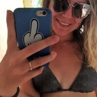 Tittyinesperta99's Offline Chat Room