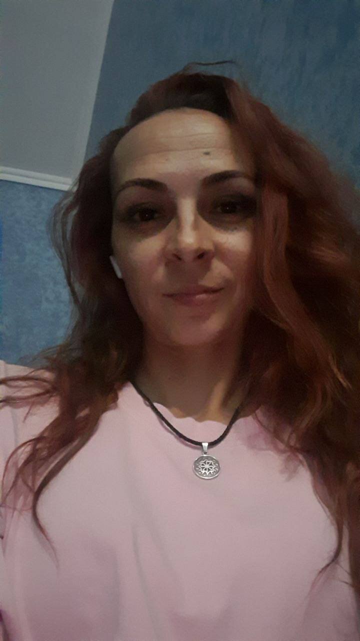 Vera_Hood