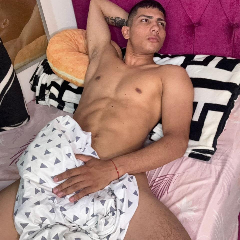karimvani from stripchat
