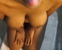 Lustfulslut's Offline Chat Room