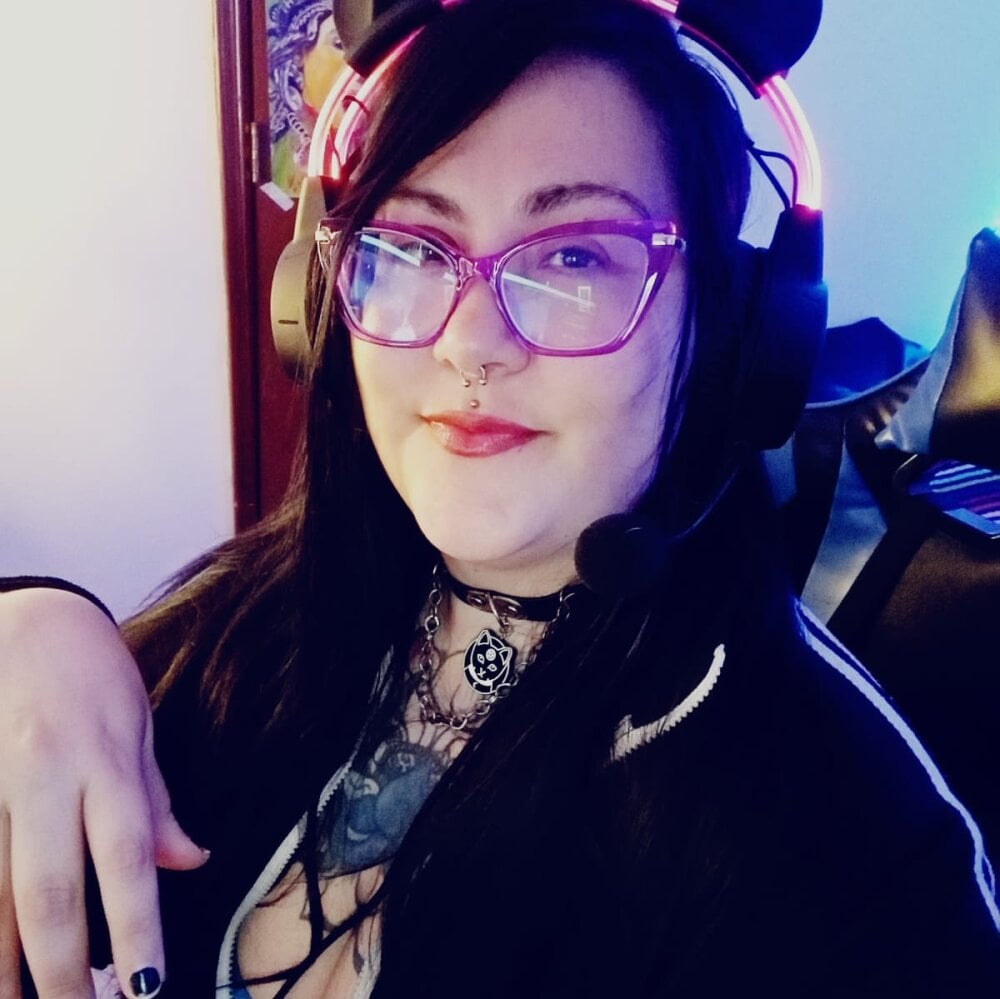 lila_raveen