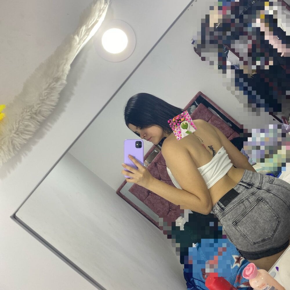 valentinaspil from stripchat
