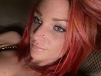LeslieLuvfeet's Offline XXX Chat