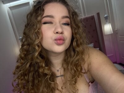 CassieRide - Stripchat Teen Lovense Best Girl