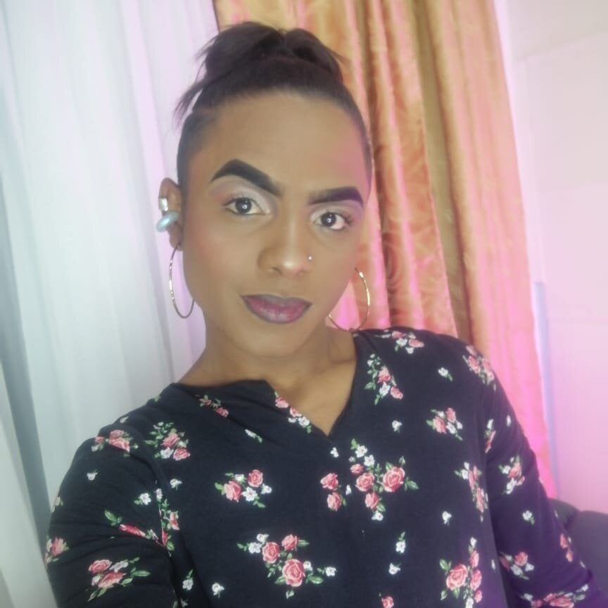 Zoe_cooper_ profile