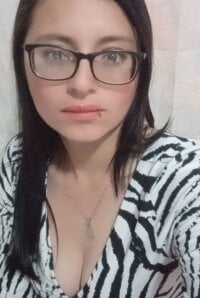 tatiana_sanz's Offline Chat Room