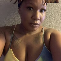 ms_reckless' Offline Chat Room