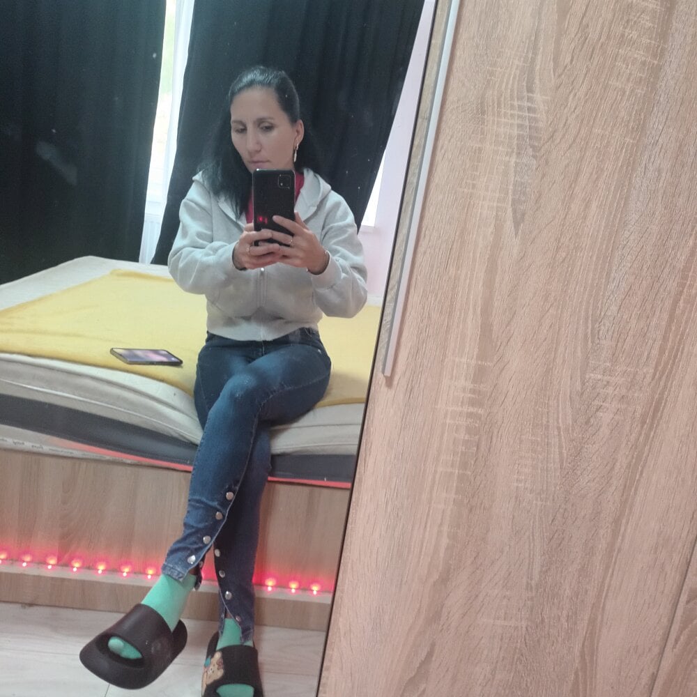 rudecam.live lyly_silvy livesex profile in roma cams