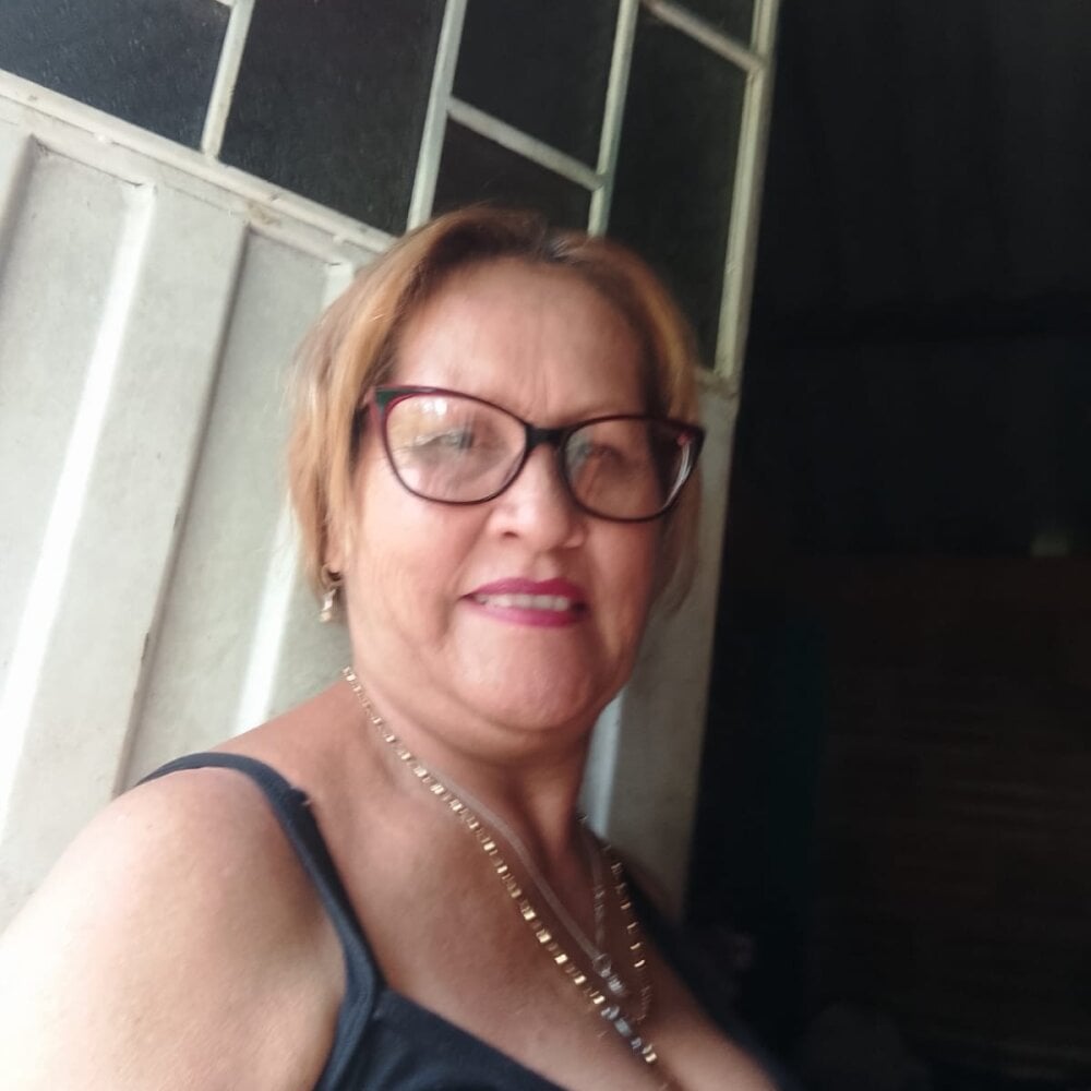 esmeraldaladys from stripchat