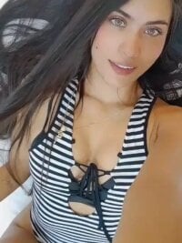 Pamela-cortez's Offline Chat Room