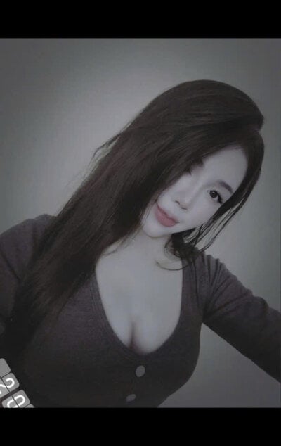 Xuka_squirt - Stripchat Glamour Blowjob Cam2cam Girl 