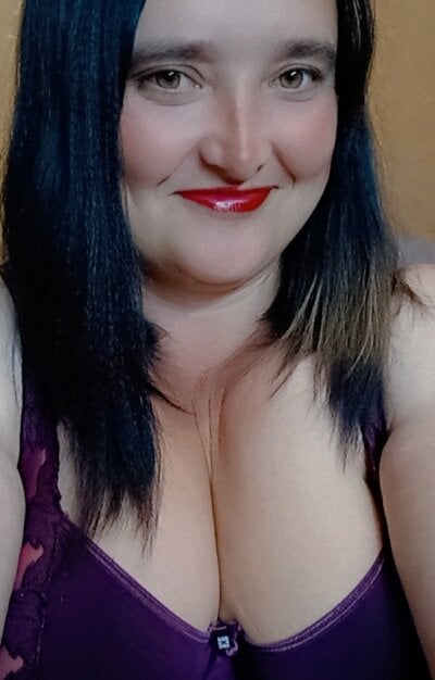 LiluHot Couple Bigtitsmilfs Cam Chat