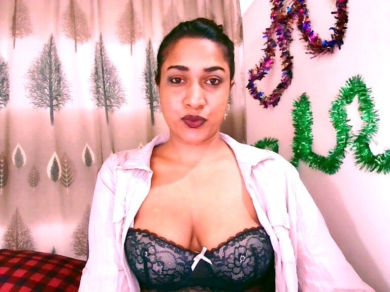 دردشة Indian_Erotic69 الجنسية دون اتصال