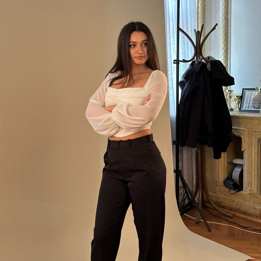 KiraAvery profile