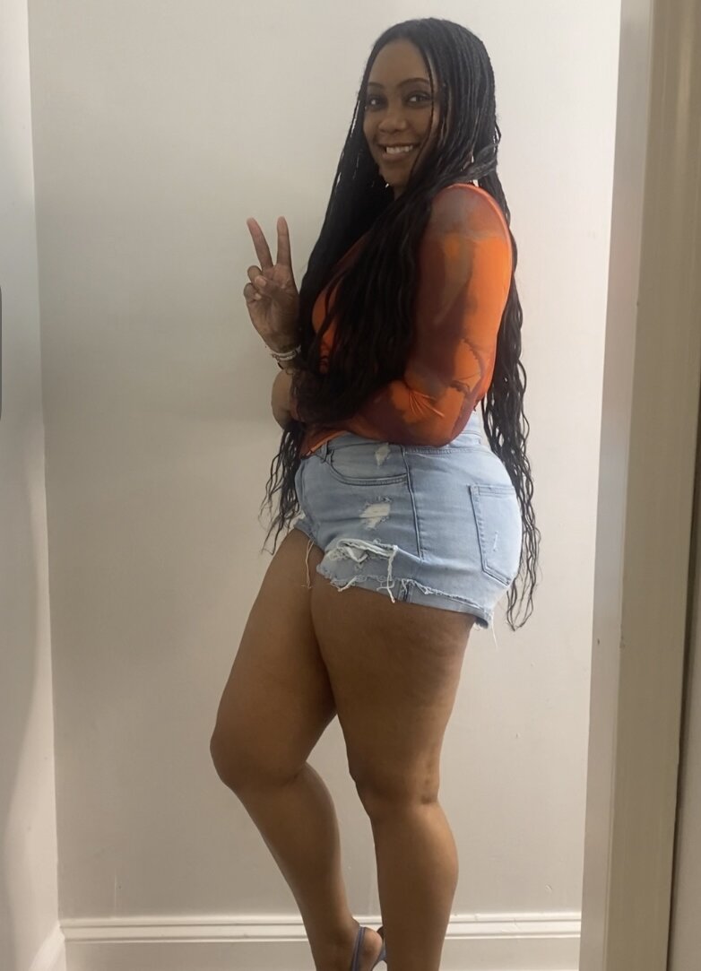 LolaLaurelle profile