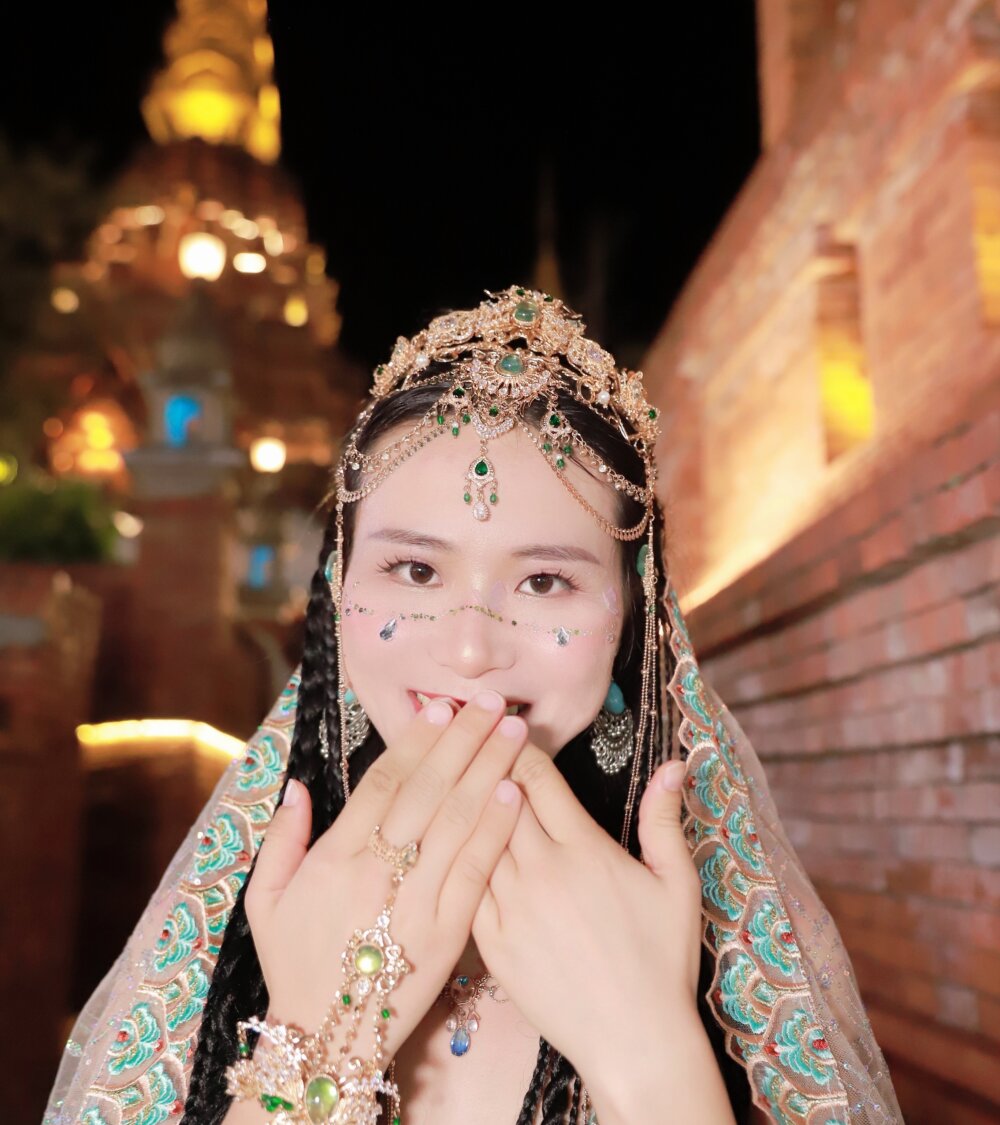 Lady-Shasha profile