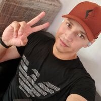 lufyy84's Offline Chat Room