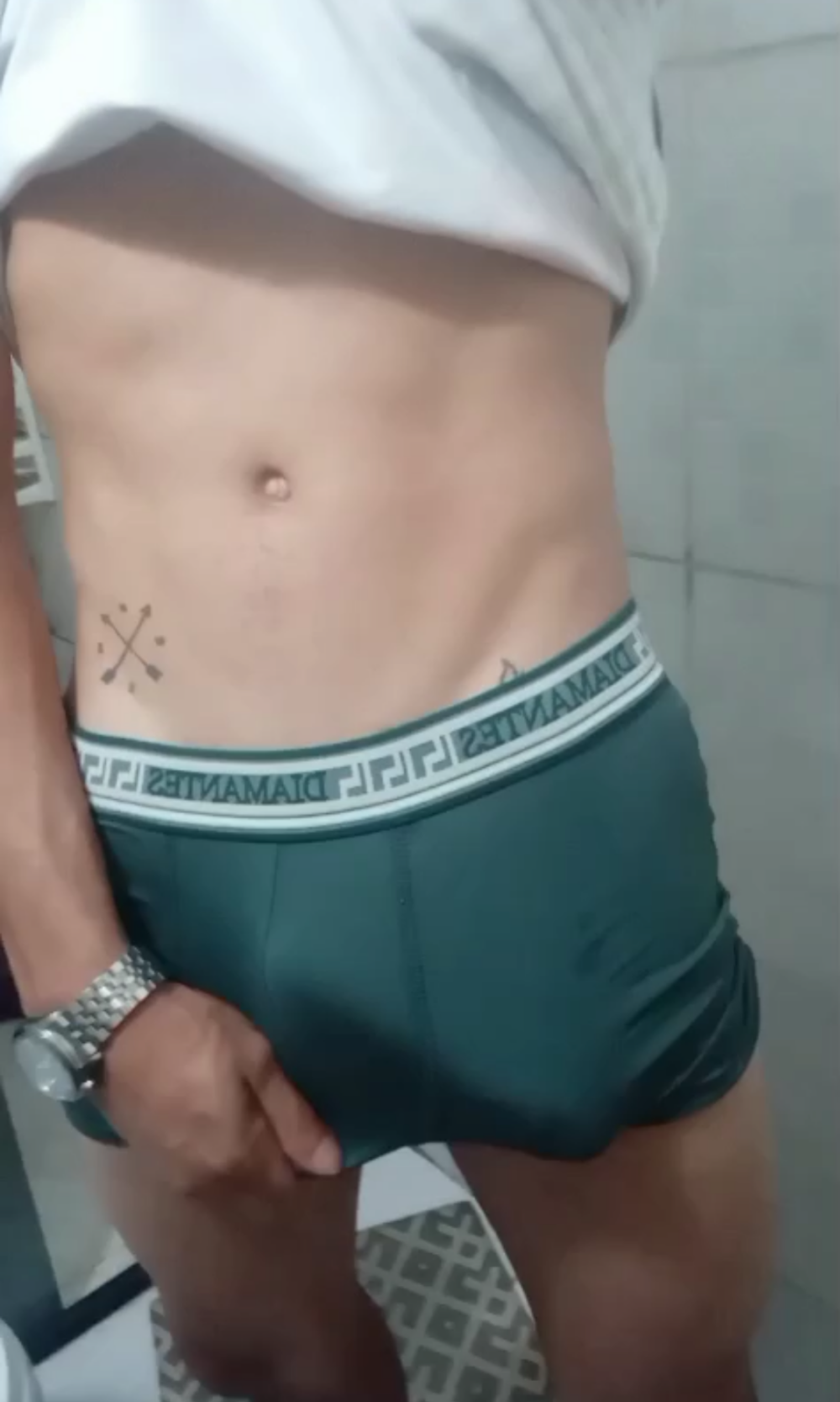 NOVINDOTAD20CM's Offline XXX Chat