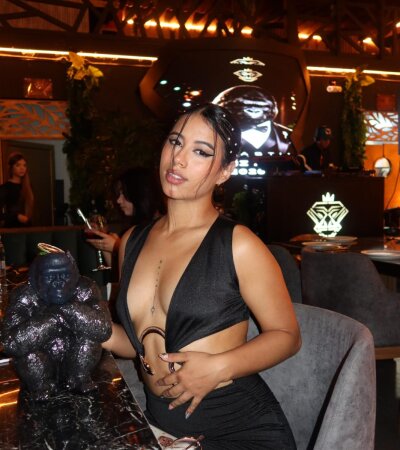 raven_stonee Live Cam on StripChat