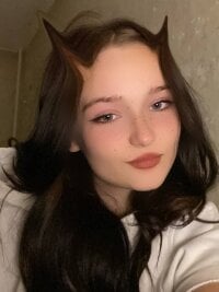 WhitneyWade's Offline Chat Room