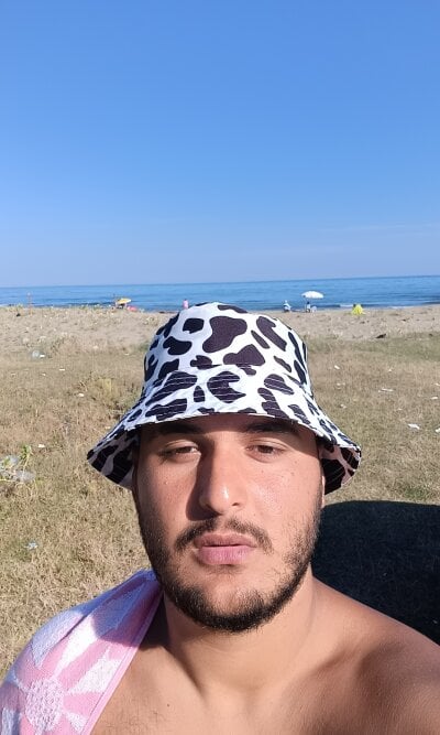 Bigornyboys18
