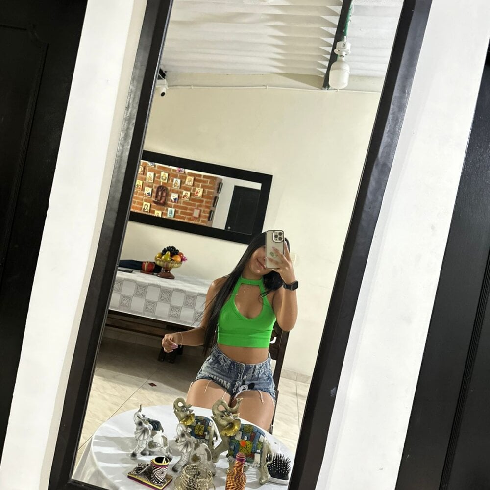 mari_foxx7 profile