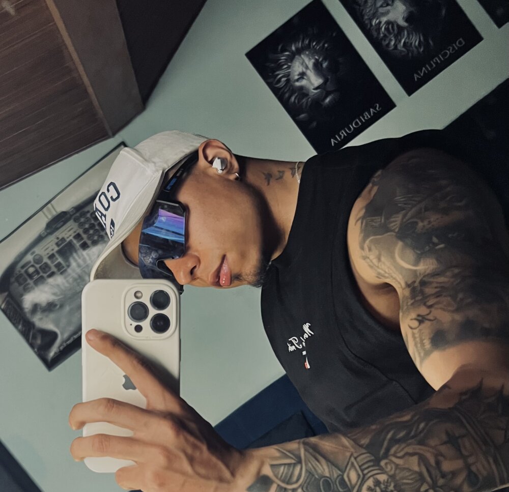 mateocorved's Offline XXX Chat