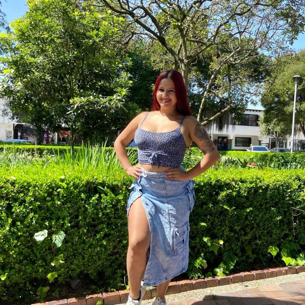 antonella_martinez from stripchat