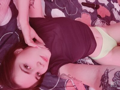 EmillyBabee - Stripchat Girl 