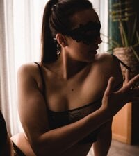 PearMaki's webcam live show