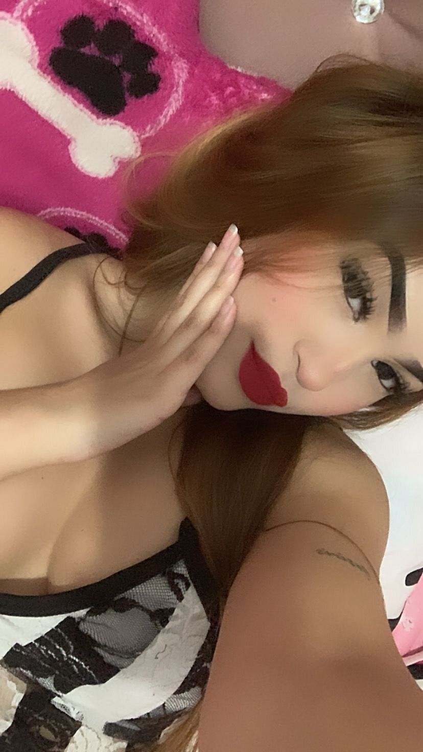 stefany_kiss_